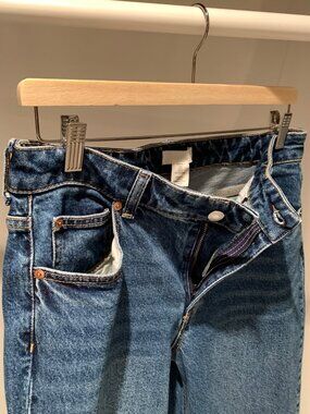H&M Medium Wash Blue Jeans - Size 8 - 99% Cotton